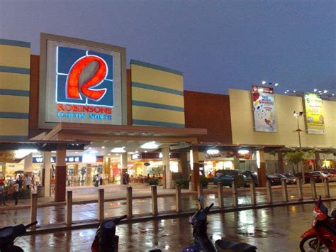 robinsons san nicolas cinema now showing|Robinsons Ilocos .